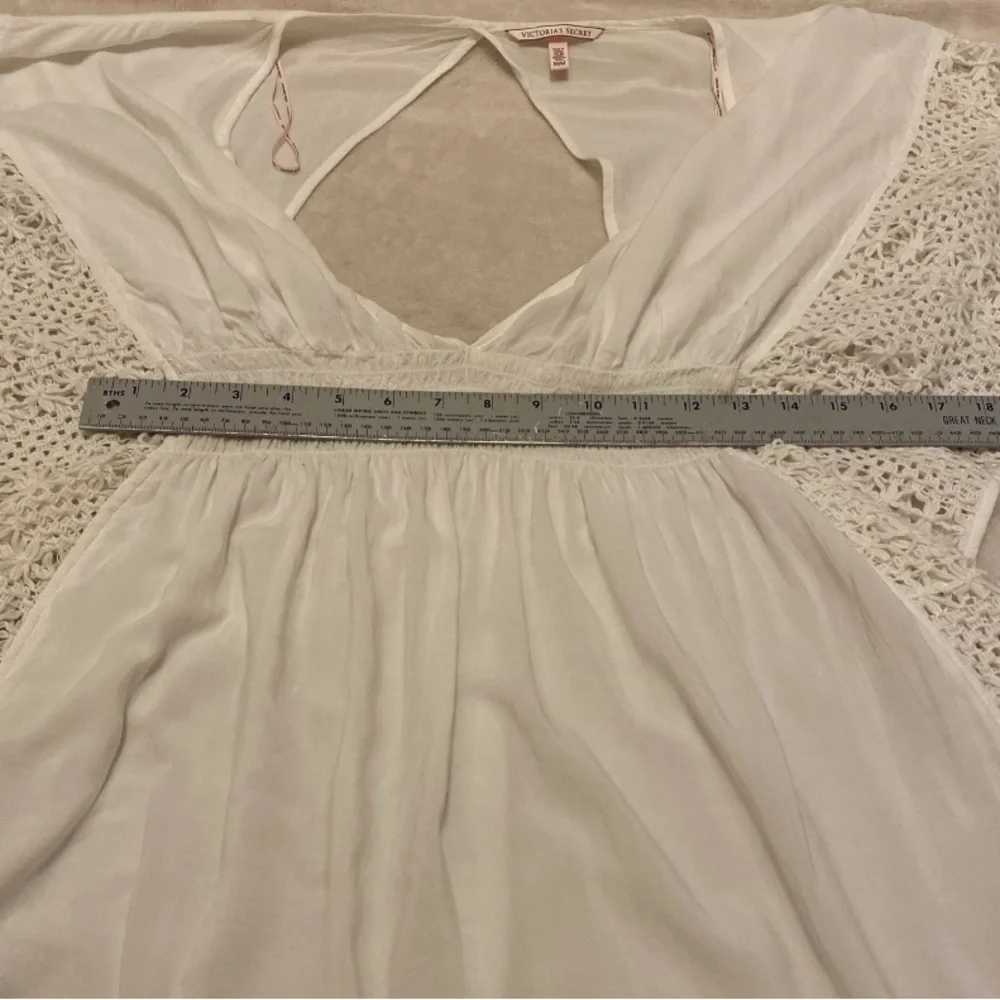 Victorias Secret cover up